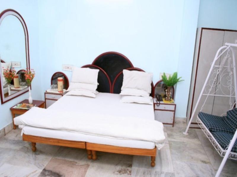 Hotel Krishna Palace ウダイプル エクステリア 写真