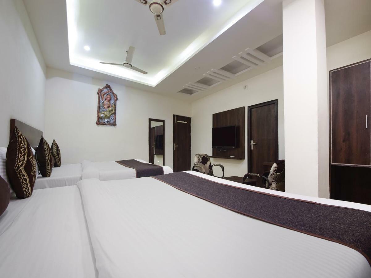 Hotel Krishna Palace ウダイプル エクステリア 写真