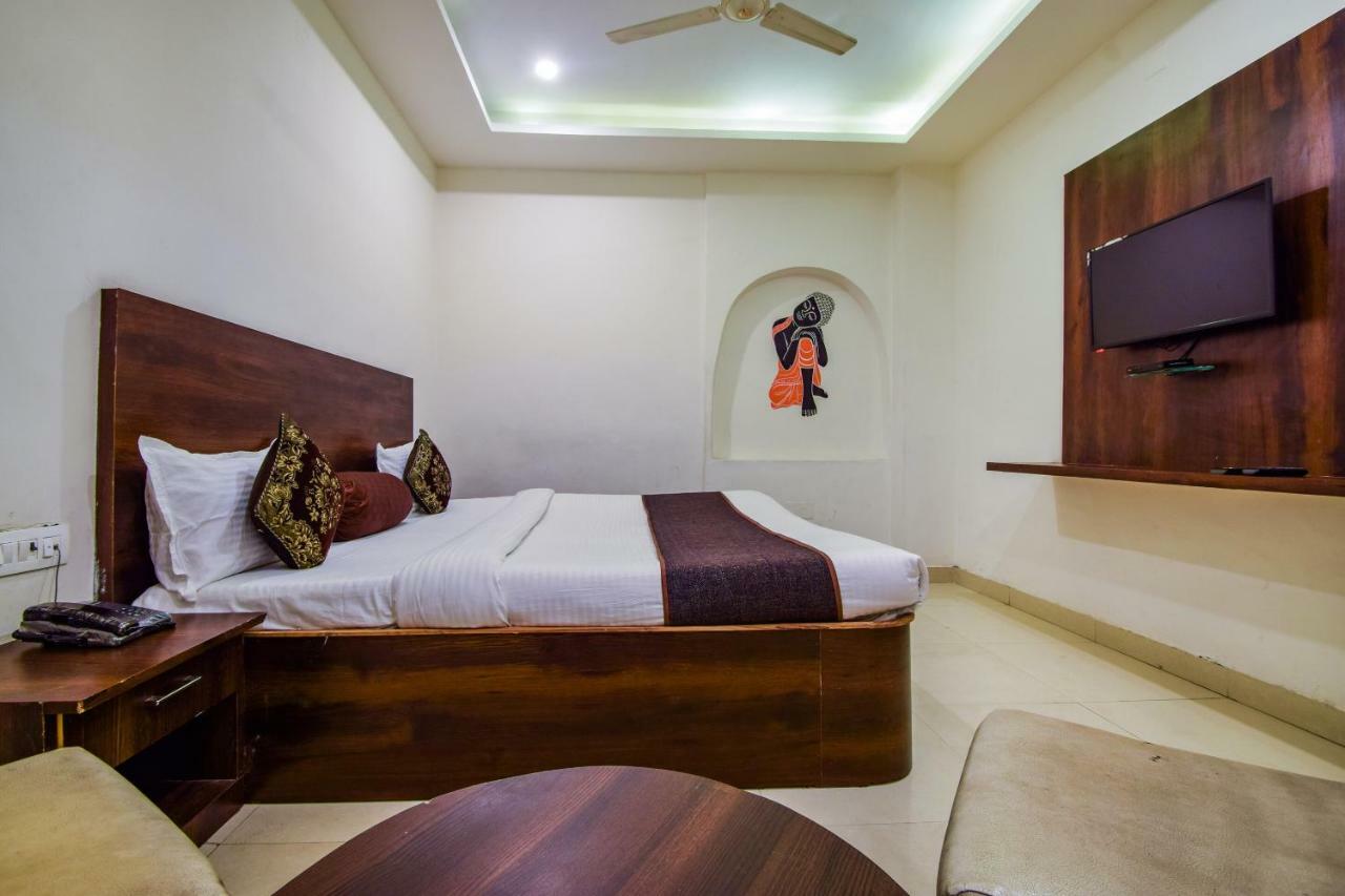 Hotel Krishna Palace ウダイプル エクステリア 写真